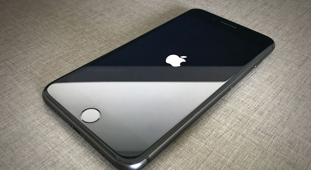 iPhone reiniciando na tela da maçã